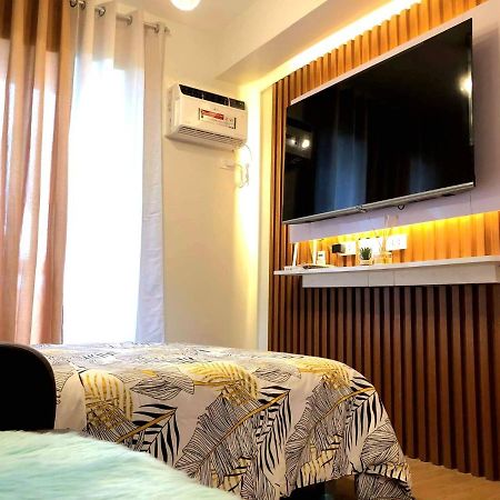 Stayplus Tagaytay Lux Modern Rustic Suite +Parking タガイタイ エクステリア 写真