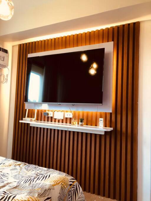 Stayplus Tagaytay Lux Modern Rustic Suite +Parking タガイタイ エクステリア 写真