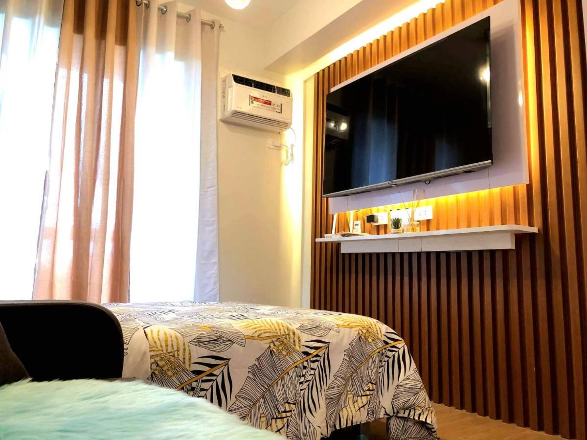 Stayplus Tagaytay Lux Modern Rustic Suite +Parking タガイタイ エクステリア 写真